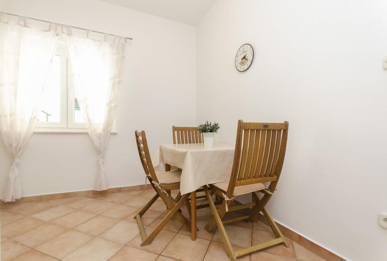 Apartments Karolina Vodice Exterior photo