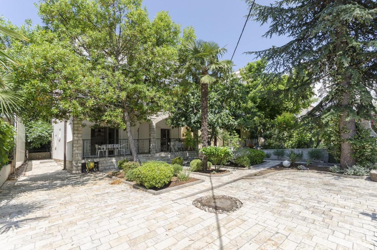 Apartments Karolina Vodice Exterior photo