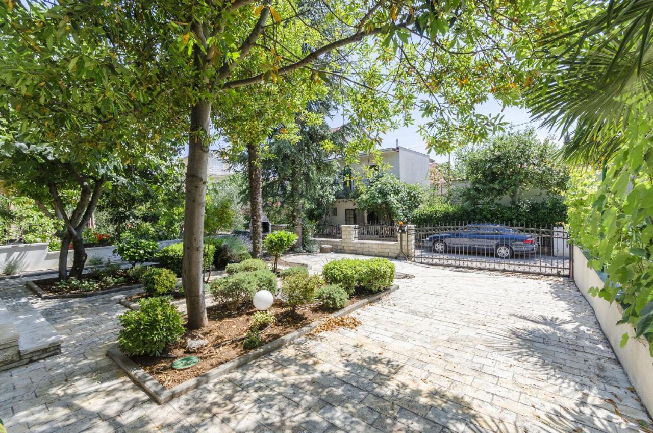 Apartments Karolina Vodice Exterior photo